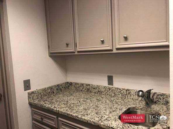 Remodeled Office Suite for Lease : 8207 Ithaca Ave, Lubbock, TX 79423